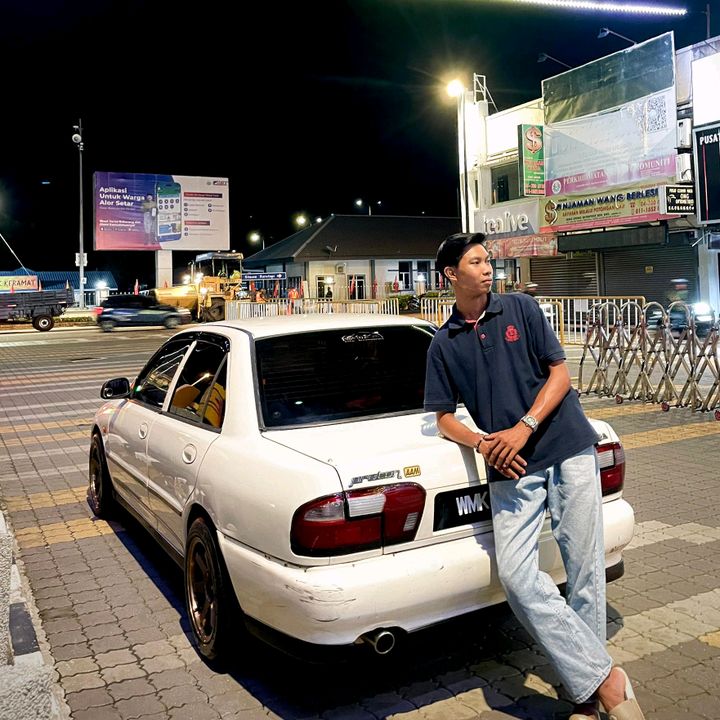 Profile Picture of adam den (@quitee13) on Tiktok