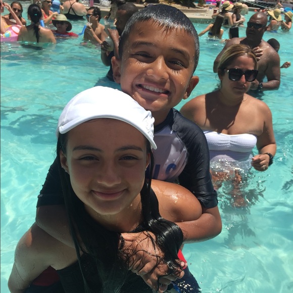 Profile Picture of Tanya Lazos (@taro82209) on Poshmark