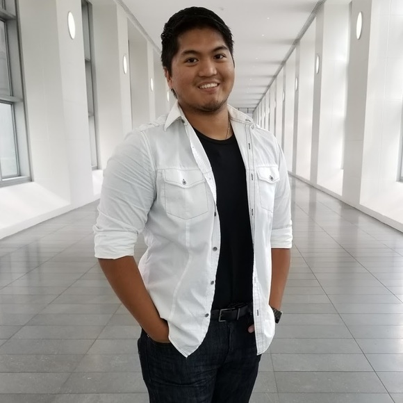 Profile Picture of Michael Nicolas (@mikenicolas1013) on Poshmark