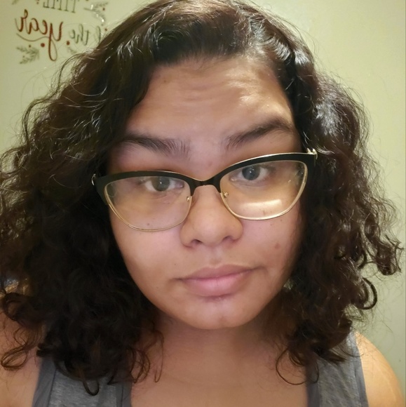 Profile Picture of Carla Gerstle (@carlagsells) on Poshmark