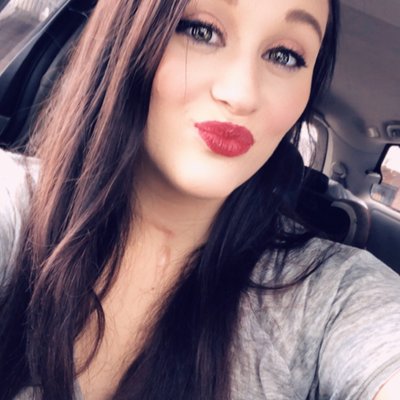 Profile Picture of Shell ✌️ ✨ (@Shelly_lowe) on Twitter