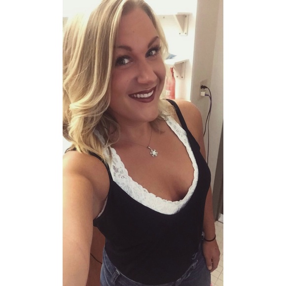 Profile Picture of Megan Falkey (@msf08335) on Poshmark