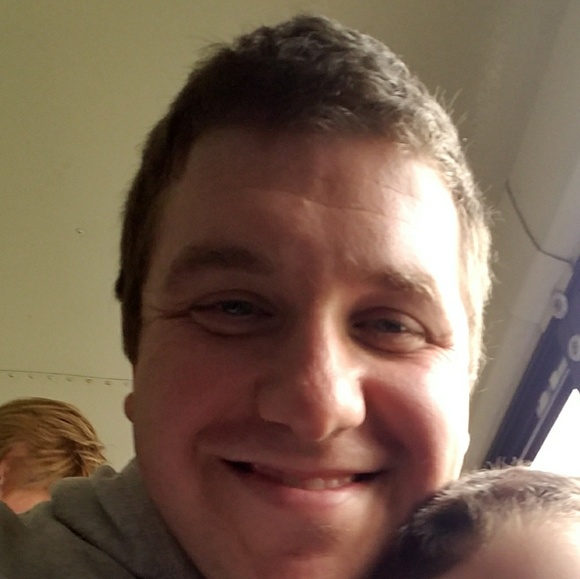 Profile Picture of Brian Cox (@bacox87) on Poshmark