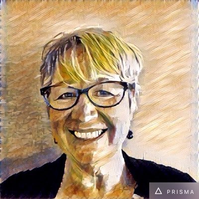 Profile Picture of Carolyn Robertson (@cmwrob) on Twitter