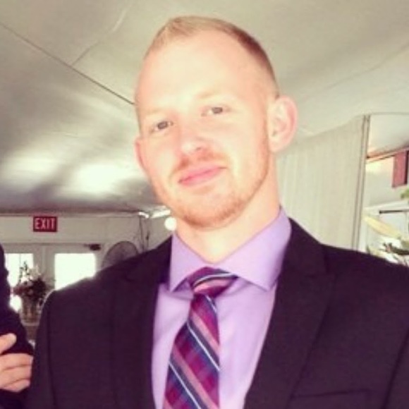 Profile Picture of Aaron Kinsey (@kinseydc) on Poshmark