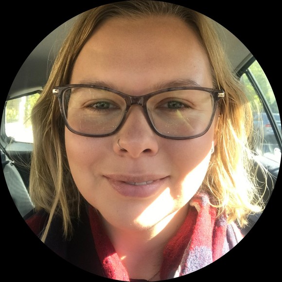 Profile Picture of Jacquelyn Stephens (@jstphns) on Poshmark