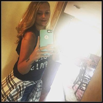 Profile Picture of Amanda Clay (@@_AmandaClay) on Twitter