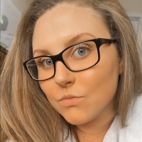 Profile Picture of Brianna Morgante (@bri_morgante) on Poshmark