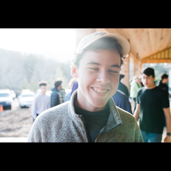 Profile Picture of Finnis Jones (@finnisj) on Poshmark