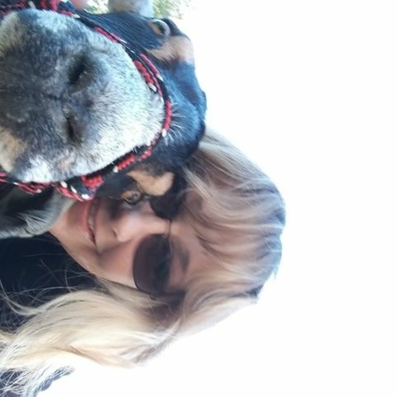 Profile Picture of June Luxton (@juneluxton) on Poshmark