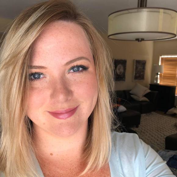 Profile Picture of Erica Winkelman (@ricatots) on Poshmark