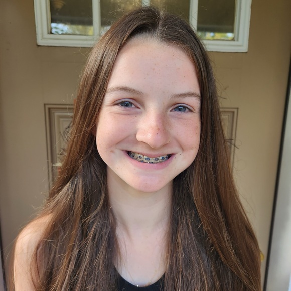 Profile Picture of Danielle Cornelissen (@danicorn933) on Poshmark