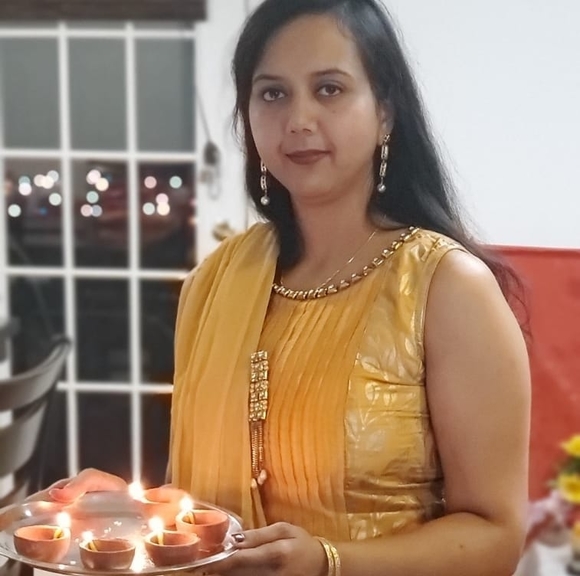 Profile Picture of Deepti Garg (@gdeepti1081) on Poshmark