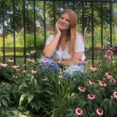 Profile Picture of Julia Bellon (@julia_bellon) on Twitter