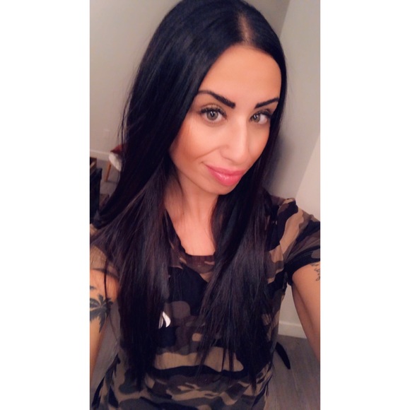 Profile Picture of Kirsten Emmott (@kirste13) on Poshmark