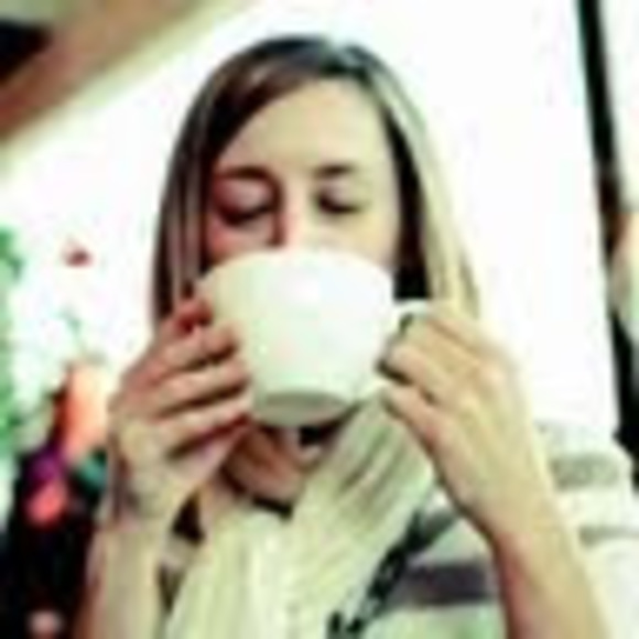 Profile Picture of Bria Cunneen (@bea113) on Poshmark