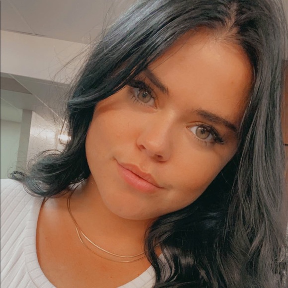 Profile Picture of Brenna Plankey (@bplankey14) on Poshmark