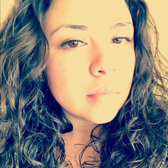 Profile Picture of Nancy Tello (@ntello02) on Poshmark