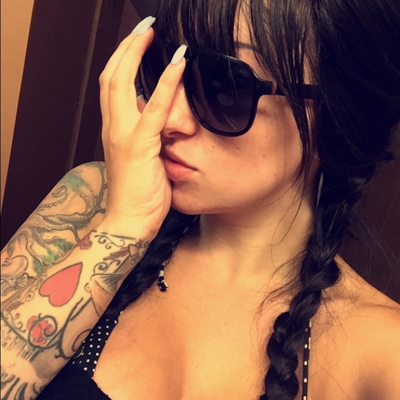 Profile Picture of Kalee Thompson (@whoaitzkalee) on Poshmark