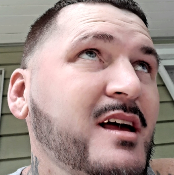 Profile Picture of Will Koethe (@willkoethe) on Poshmark