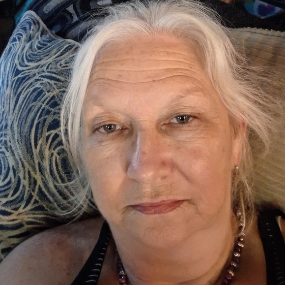 Profile Picture of Donna Hixson (@donnahixson1) on Poshmark