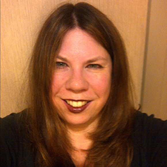 Profile Picture of Miranda Wagner (@accessories_mw) on Poshmark