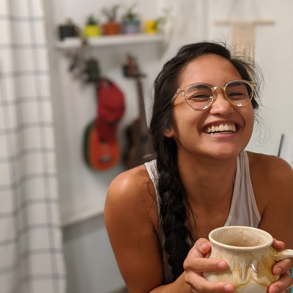 Profile Picture of Danielle Cantal (@daniellecantal) on Poshmark