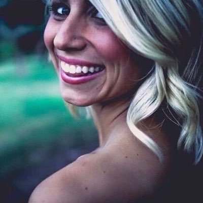 Profile Picture of Carly Freeman (@carlyfthomp) on Twitter