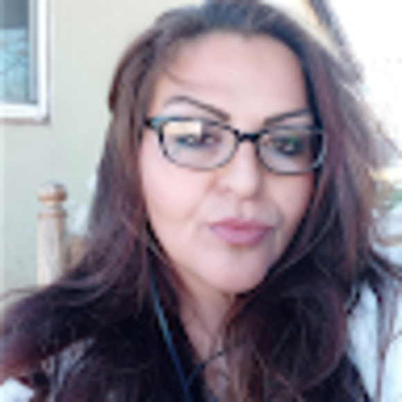 Profile Picture of Mandy Obright (@mandyobright) on Poshmark