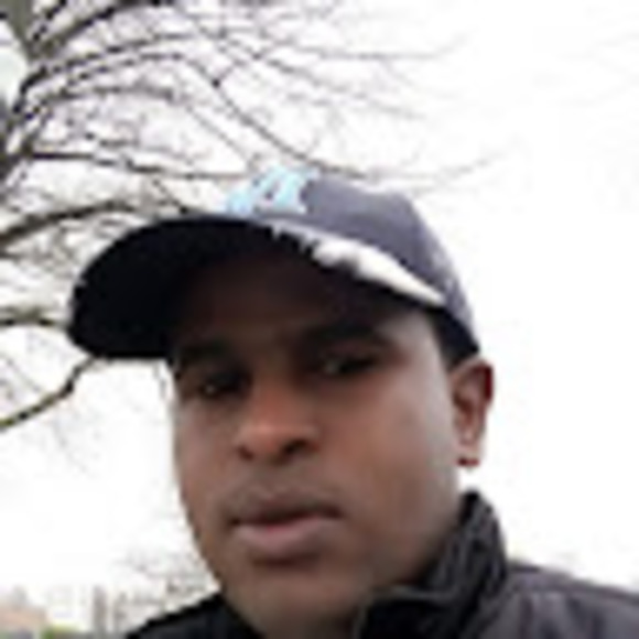 Profile Picture of Abdirazak Djama (@abdirazak1224) on Poshmark