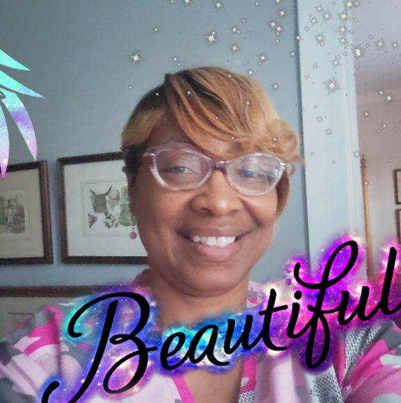 Profile Picture of Denise Quiller-cloud (@dedecloud) on Poshmark