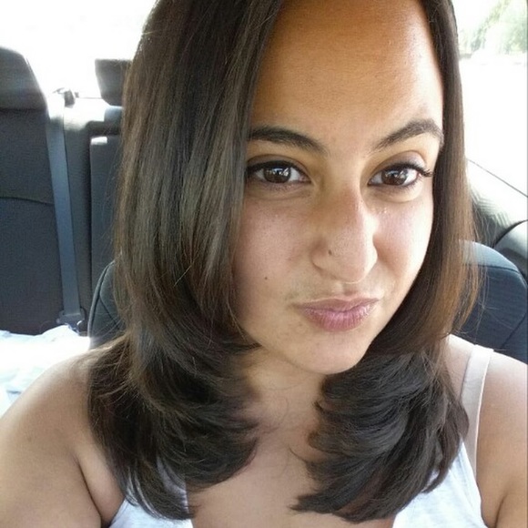 Profile Picture of Catherine Espinal (@cespinal09) on Poshmark