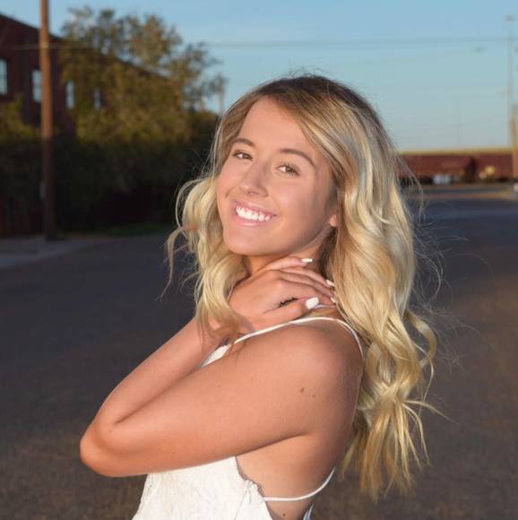 Profile Picture of Jayden Mize (@jaydenmize) on Poshmark