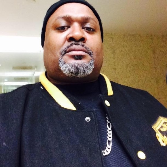 Profile Picture of David Prater (@praterway50) on Poshmark