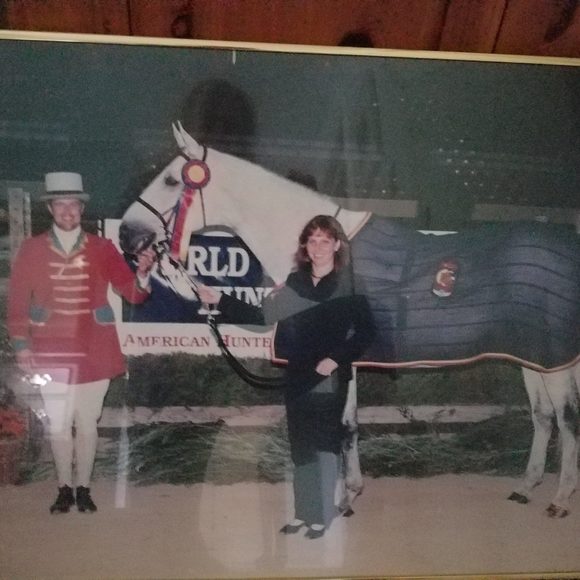 Profile Picture of Suzanne Mogerman (@suzannemogerman) on Poshmark