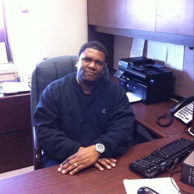 Profile Picture of Randall Spivey (@2forefive) on Twitter