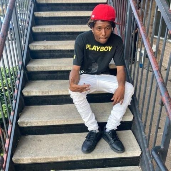 Profile Picture of Mickel Perry jr. (@mdpjr1996) on Poshmark