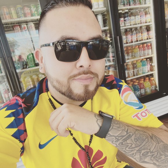 Profile Picture of Roque Chaqueco (@chaqueco37) on Poshmark