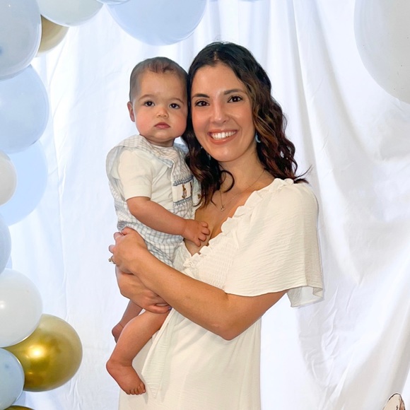 Gabby Locey - Poshmark Profile Picture of Gabby Locey (@gjs2018) on Poshmark