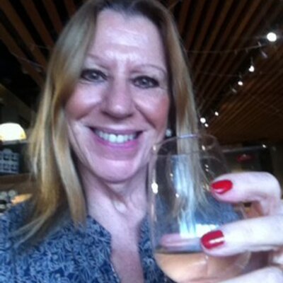 Stephanie Searle - Twitter Profile Picture of Stephanie Searle (@Supersearle) on Twitter