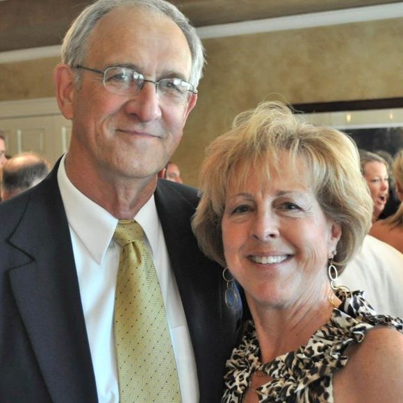 Profile Picture of Dianne Sielschott (@nedianne) on Poshmark