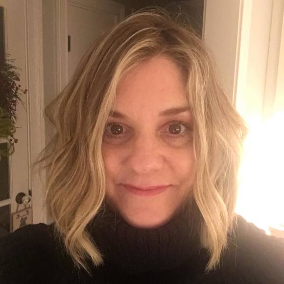 Profile Picture of Jennifer Karpinsky (@jkkarp2k14) on Poshmark