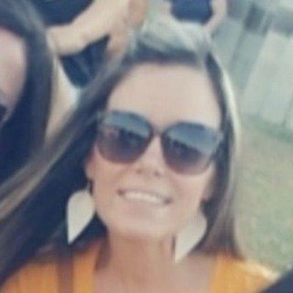 Profile Picture of Tabitha Devine sims (@tabithadevin446) on Poshmark