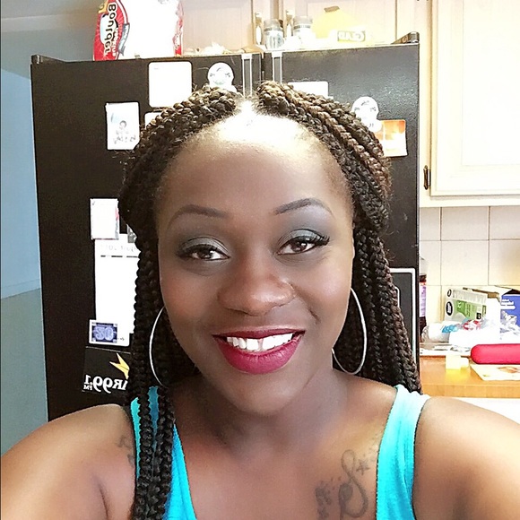 Profile Picture of Tameika Davis (@meika0985) on Poshmark