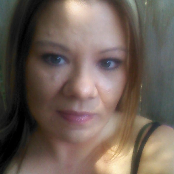 Profile Picture of Amanda Talburt (@amanda_talburt) on Poshmark