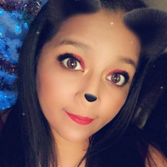 Profile Picture of Chabi Hernandez (@chabi89) on Poshmark