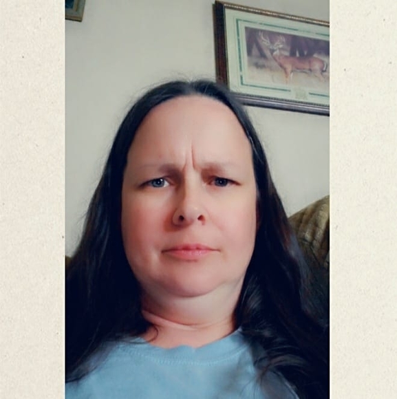 Profile Picture of Newcomer Gretchen (@love2211216543) on Poshmark