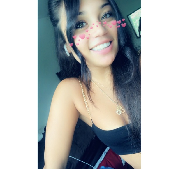 Profile Picture of Bianca Vargas (@biancavargas766) on Poshmark