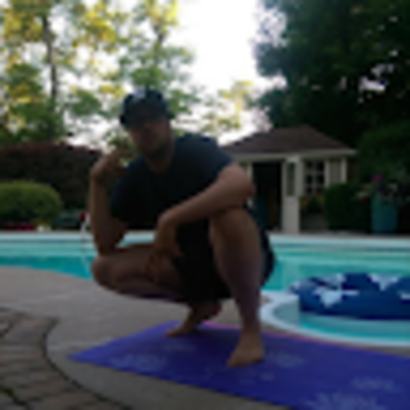 Profile Picture of Matthew Rogers (@mdoteasy4) on Poshmark