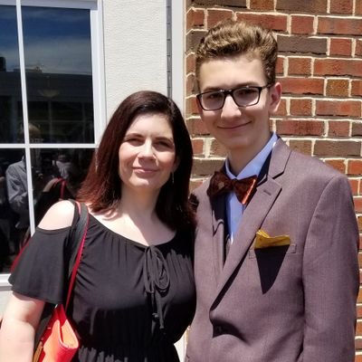 Profile Picture of Elizabeth A Easter (@ElizaAEaster) on Twitter